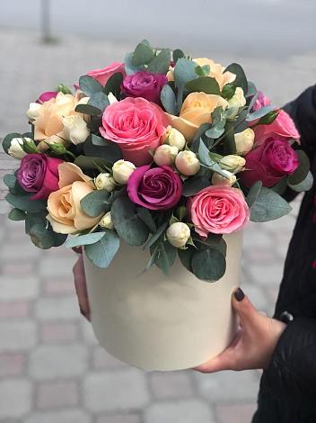 Цветочная композиция из Розы в шляпной коробке в Сеньково